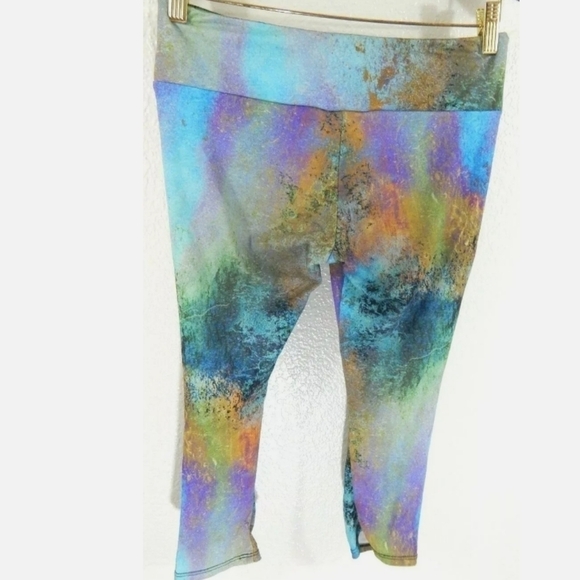 Onzie Yellowstone Crop Multicolor Leggings - Picture 2 of 5